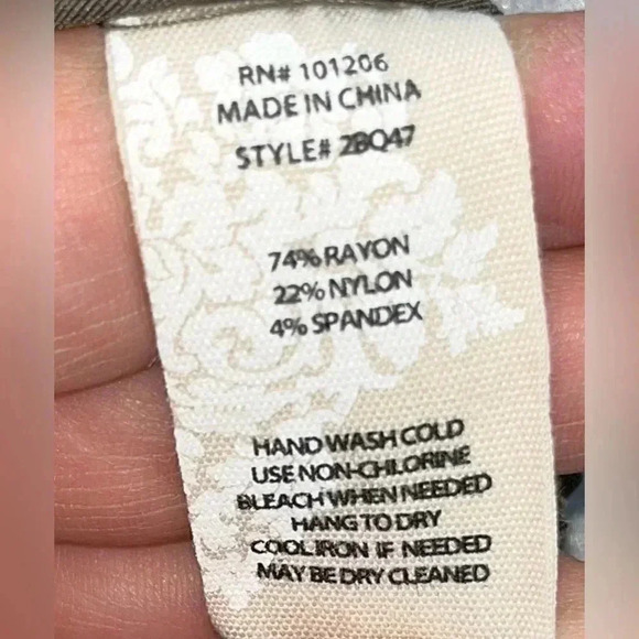 Soft Surroundings Ruffled seam Pants Olive Drab side zip stretchy - Picture 6 of 6